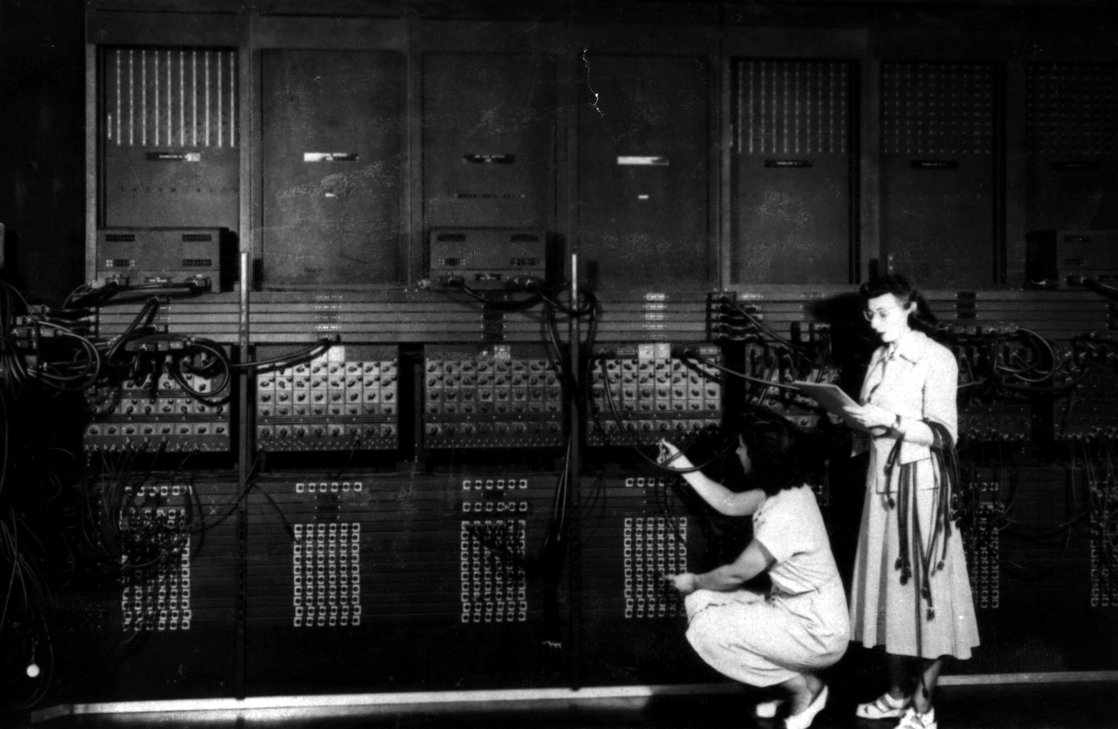 The Transistor: The Tiny Switch Behind the Digital World